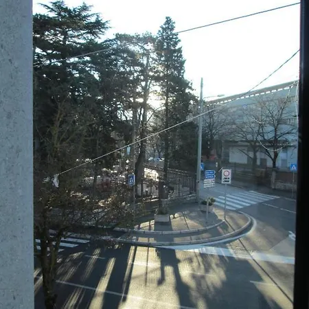 Valeria 빌라 오피시나